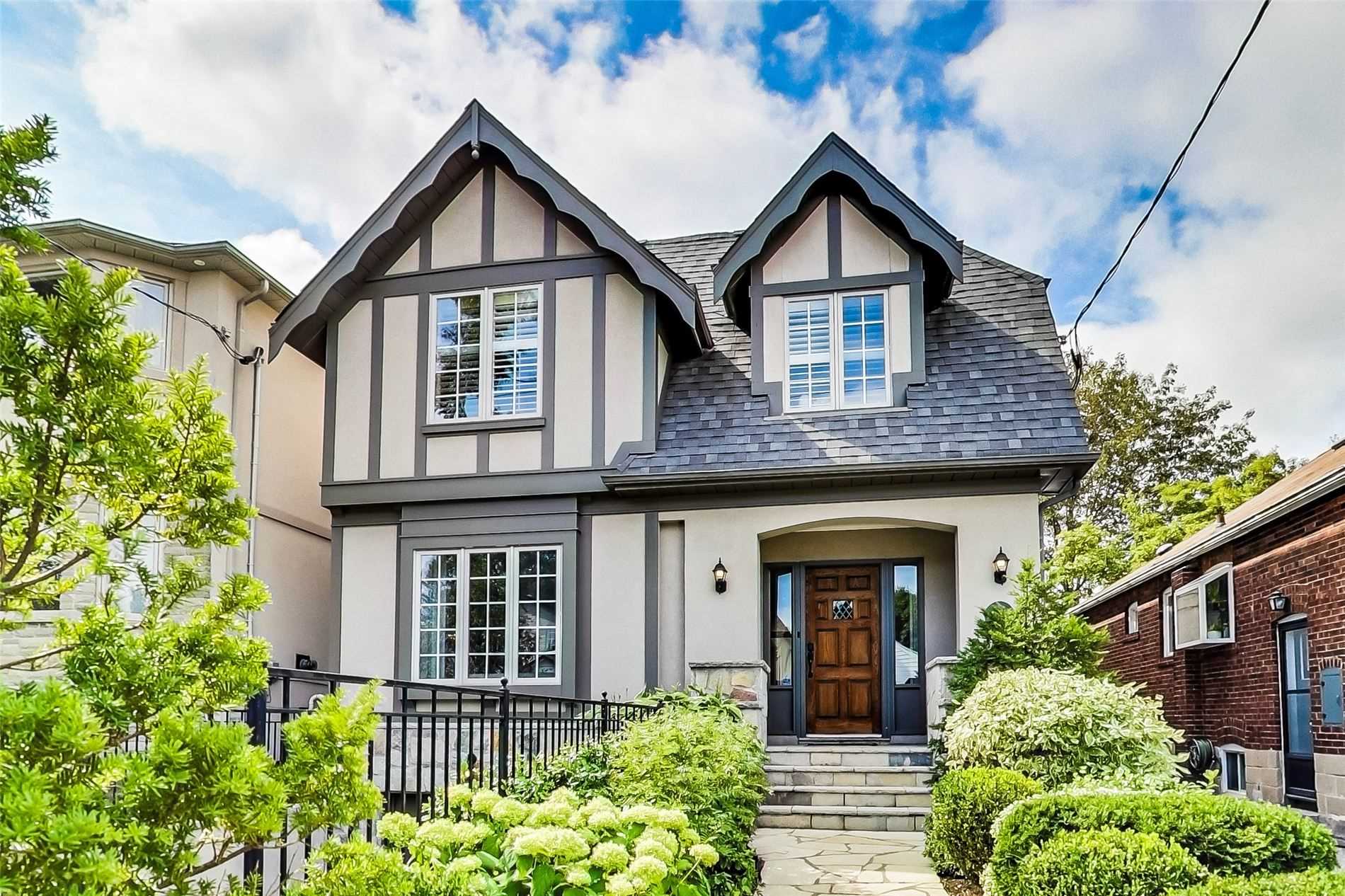 homes in leaside